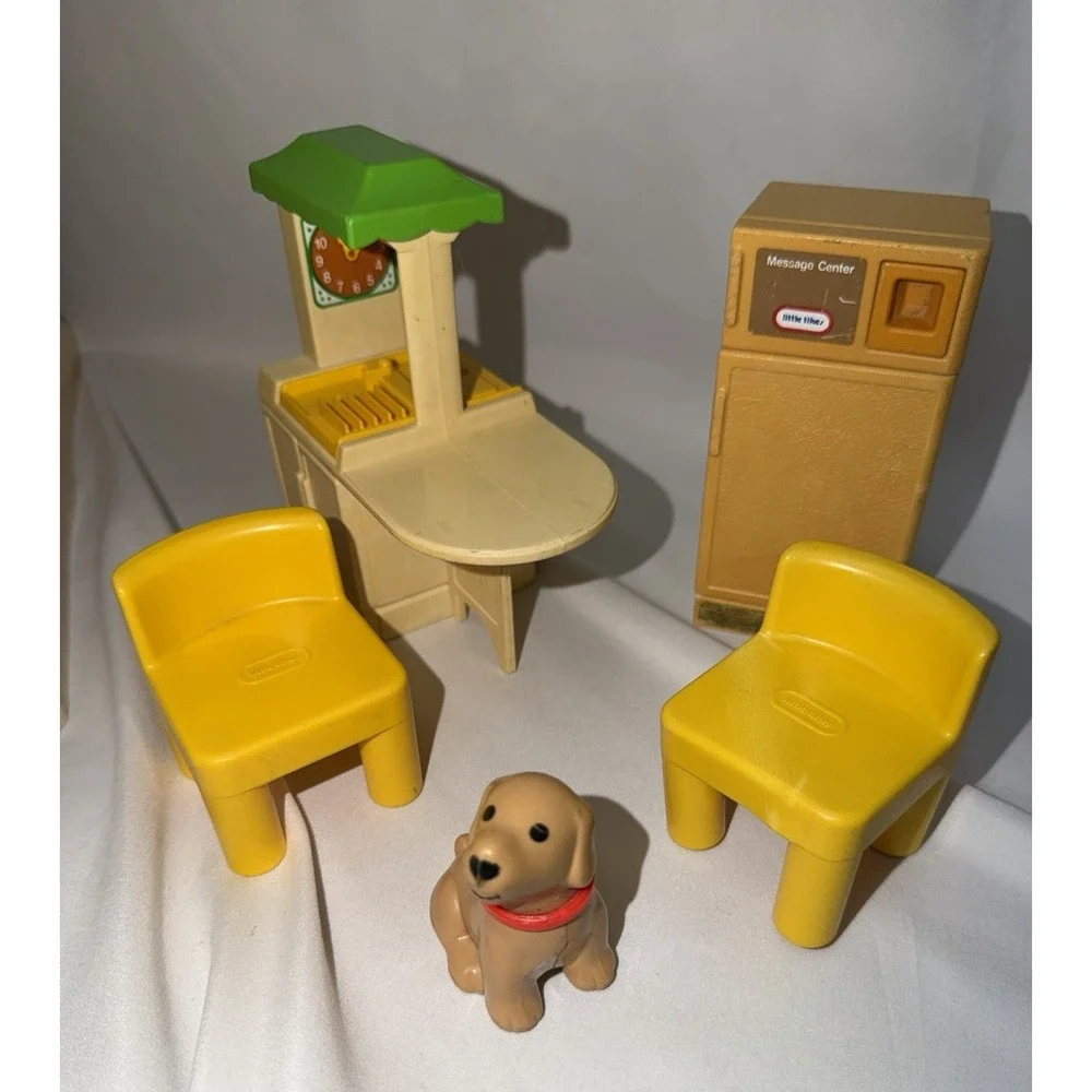 Vintage Little Tikes Dollhouse And Accessories Van People Kitchen Dog Lot